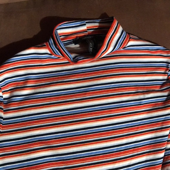 Forever 21 mockneck - Picture 1 of 2
